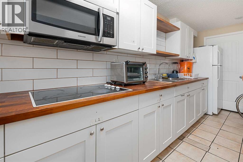 Photo 13 of 4256 40 Avenue Nw, Calgary AB