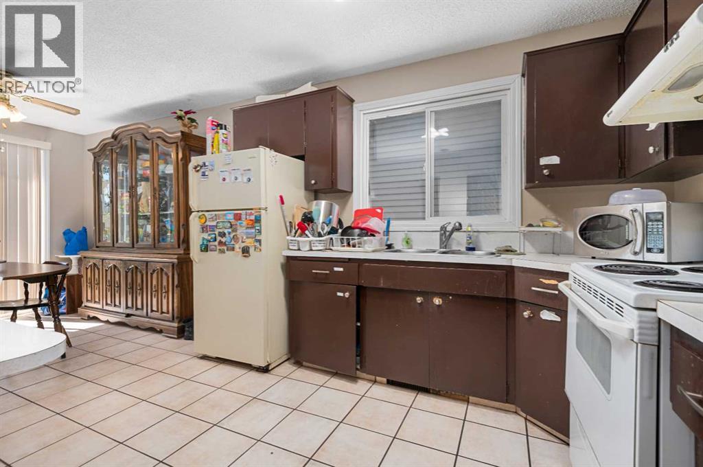 Photo 17 of 4256 40 Avenue Nw, Calgary AB