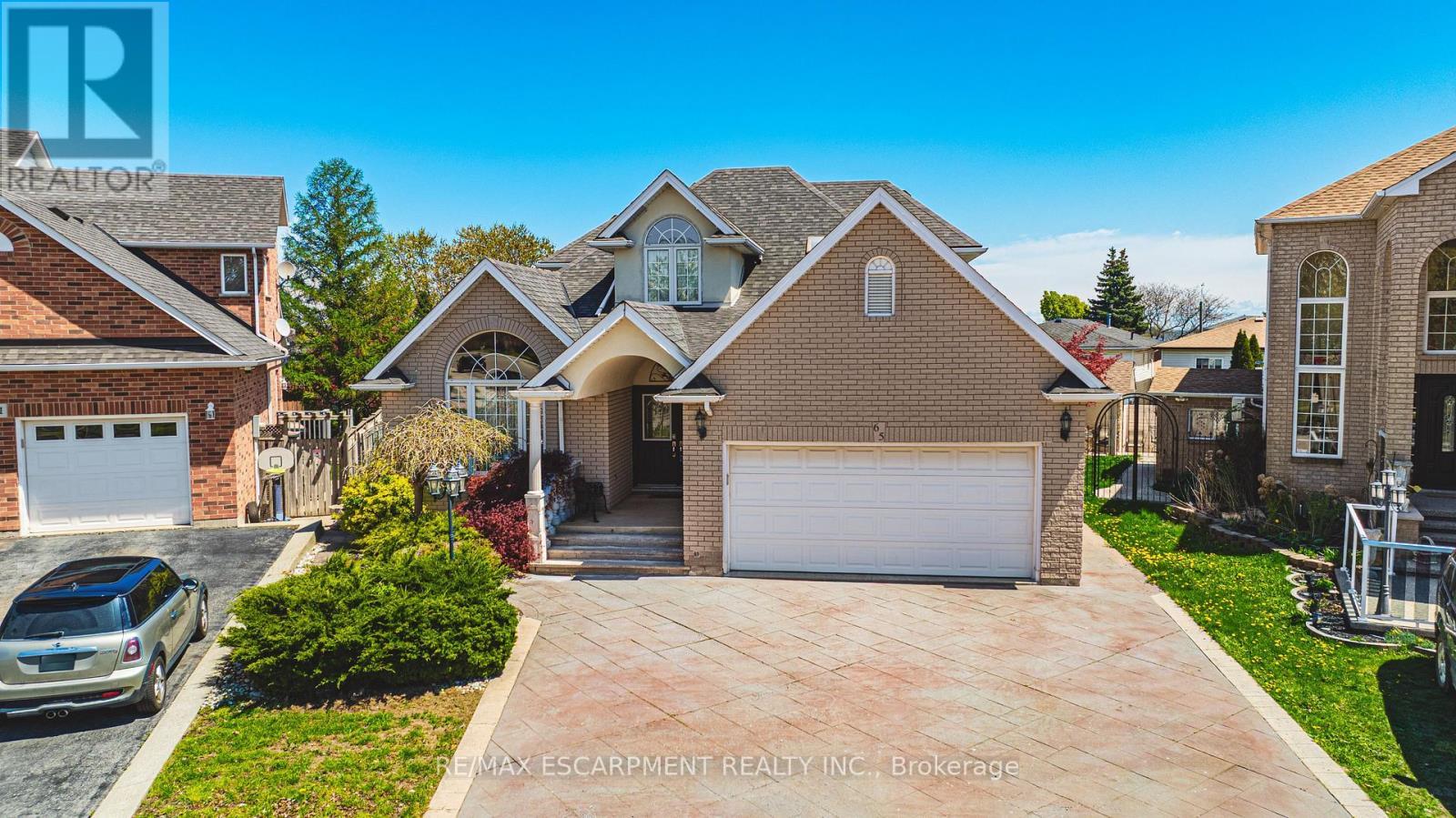 Photo 1 of 65 Mount Pleasant Drive, Hamilton ON