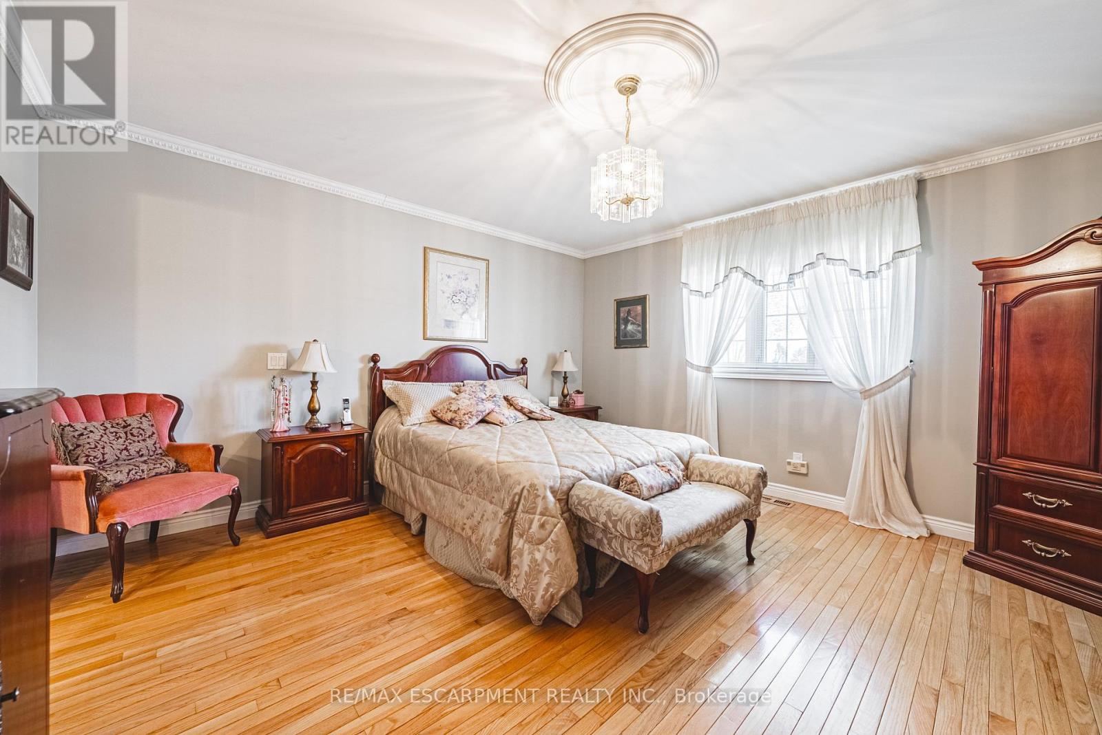 Photo 17 of 65 Mount Pleasant Drive, Hamilton ON