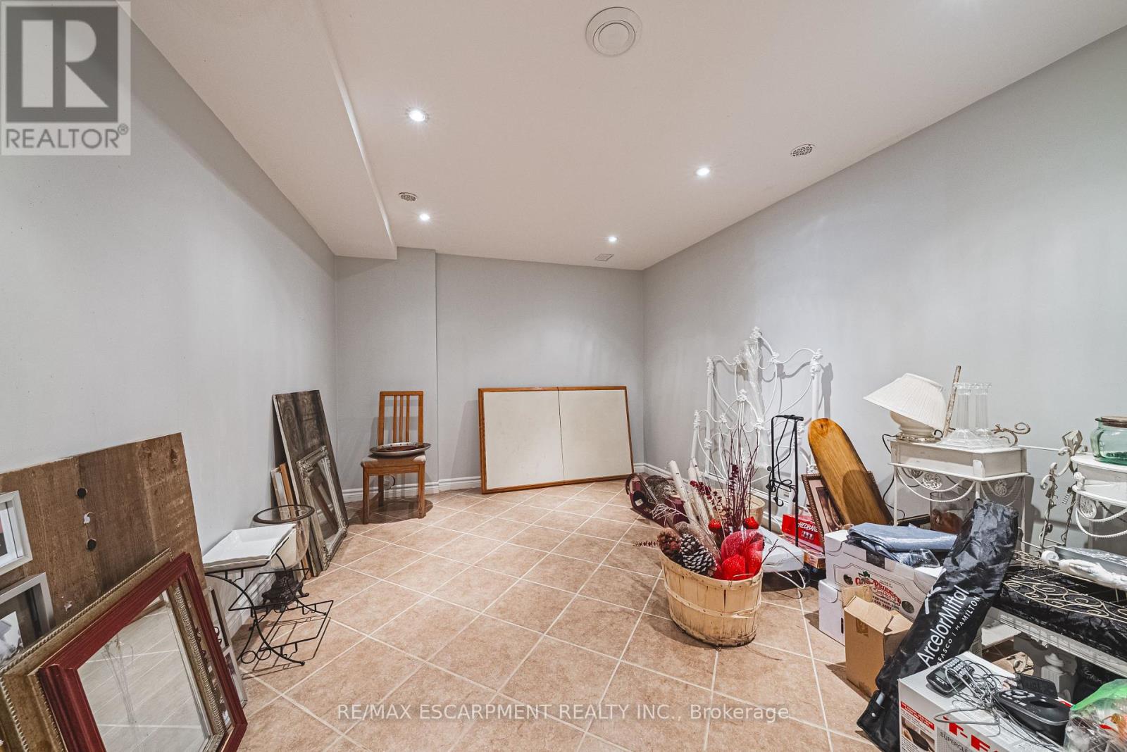 Photo 35 of 65 Mount Pleasant Drive, Hamilton ON