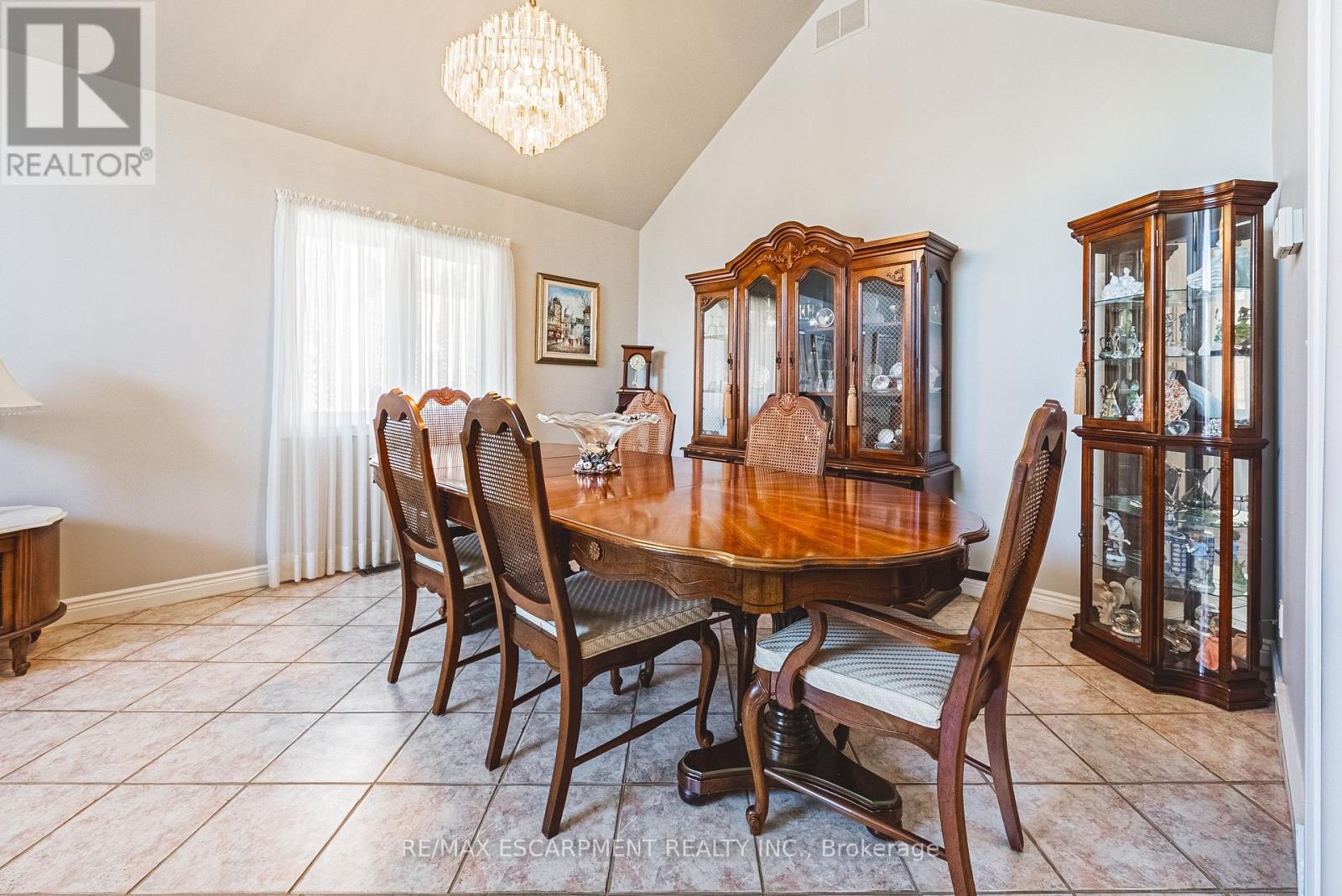 Photo 5 of 65 Mount Pleasant Drive, Hamilton ON