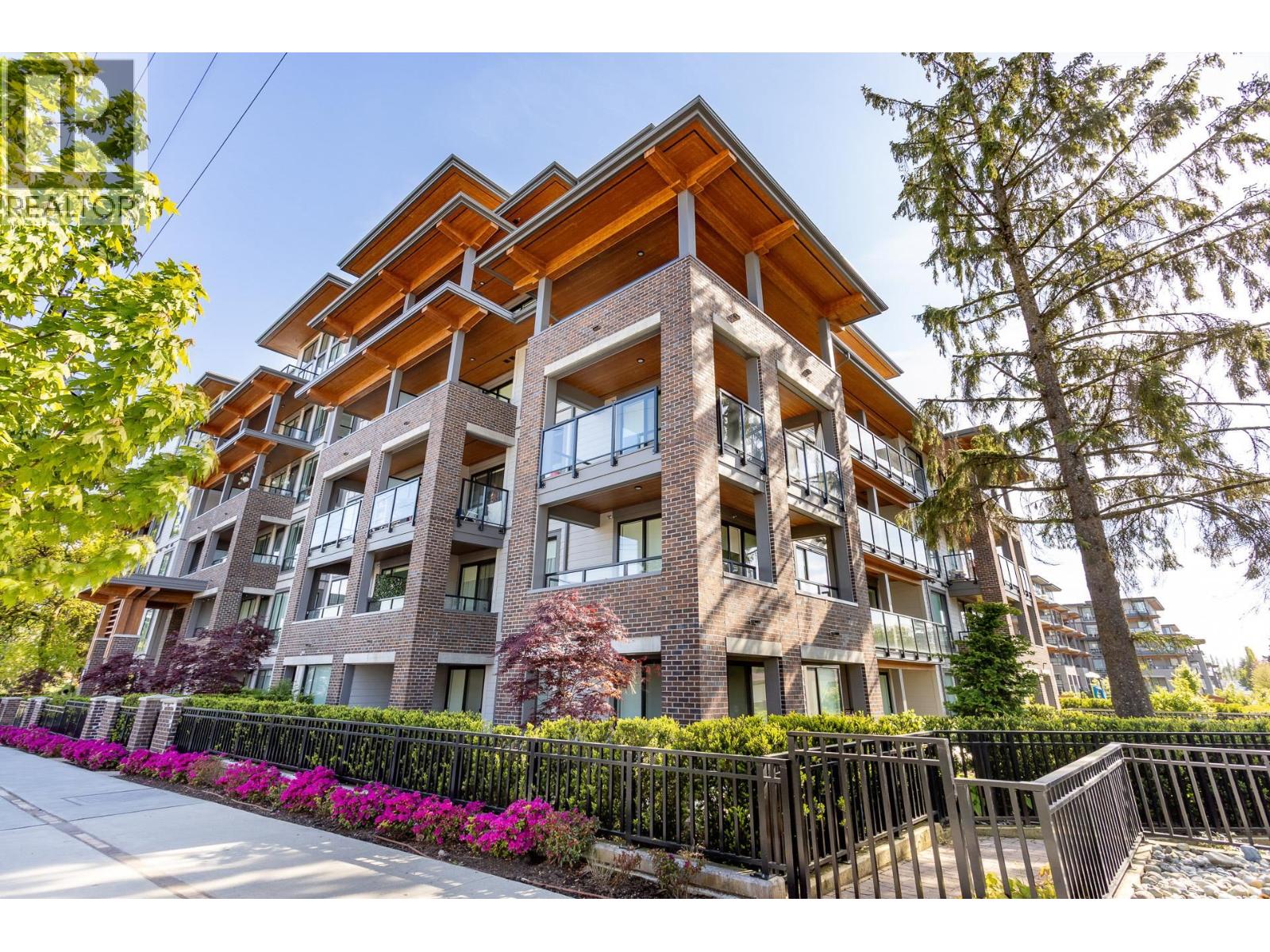 Photo 2 of 321 7599 15th Street, Burnaby BC