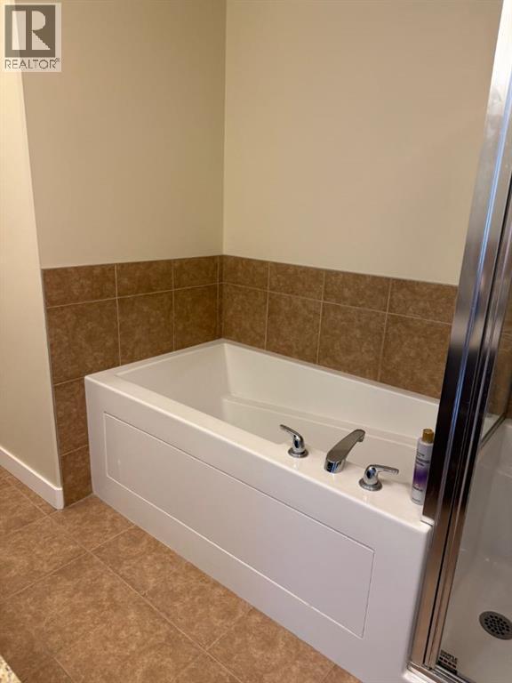 Photo 2 of 701 16 Varsity Estates Circle Nw, Calgary AB