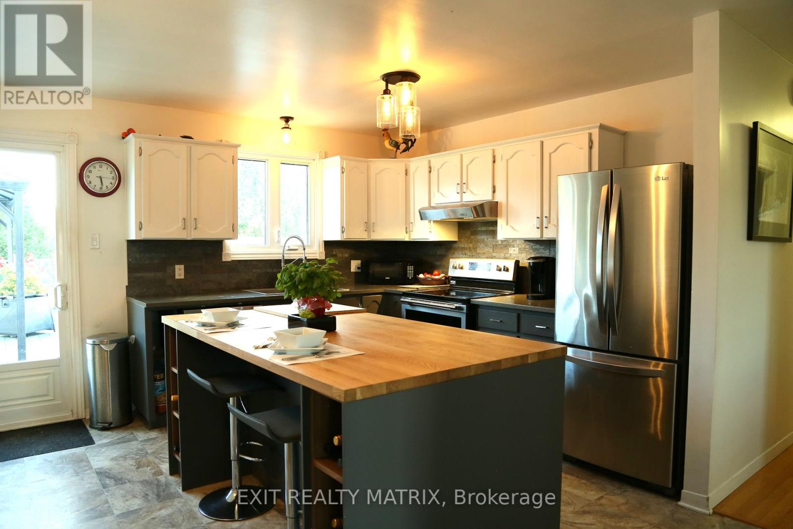 Photo 20 of 697 Omer Street, Hawkesbury ON