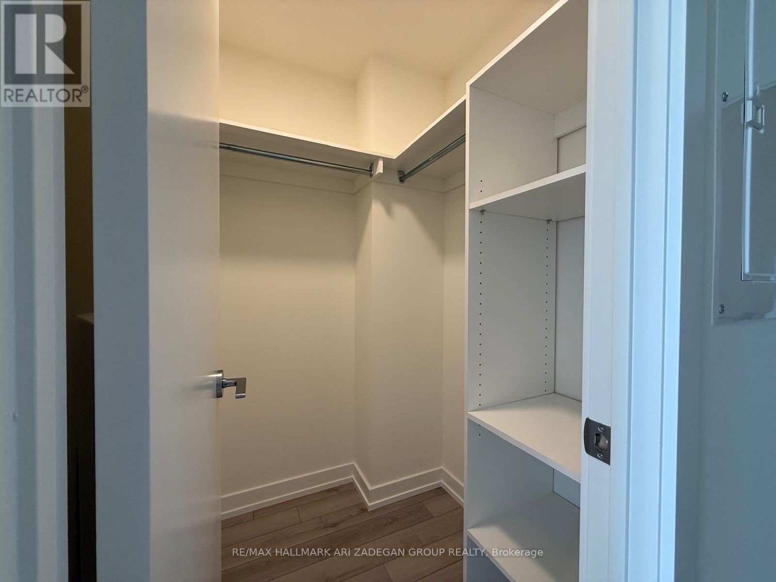 Photo 10 of 4305 89 Church Street, Toronto ON