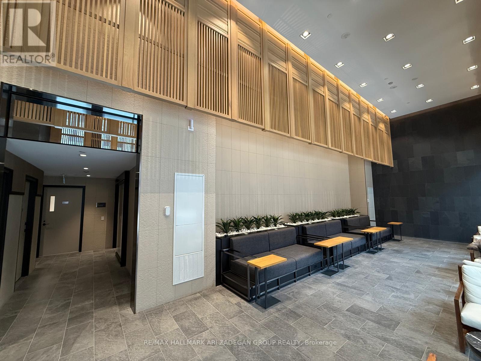 Photo 5 of 4305 89 Church Street, Toronto ON