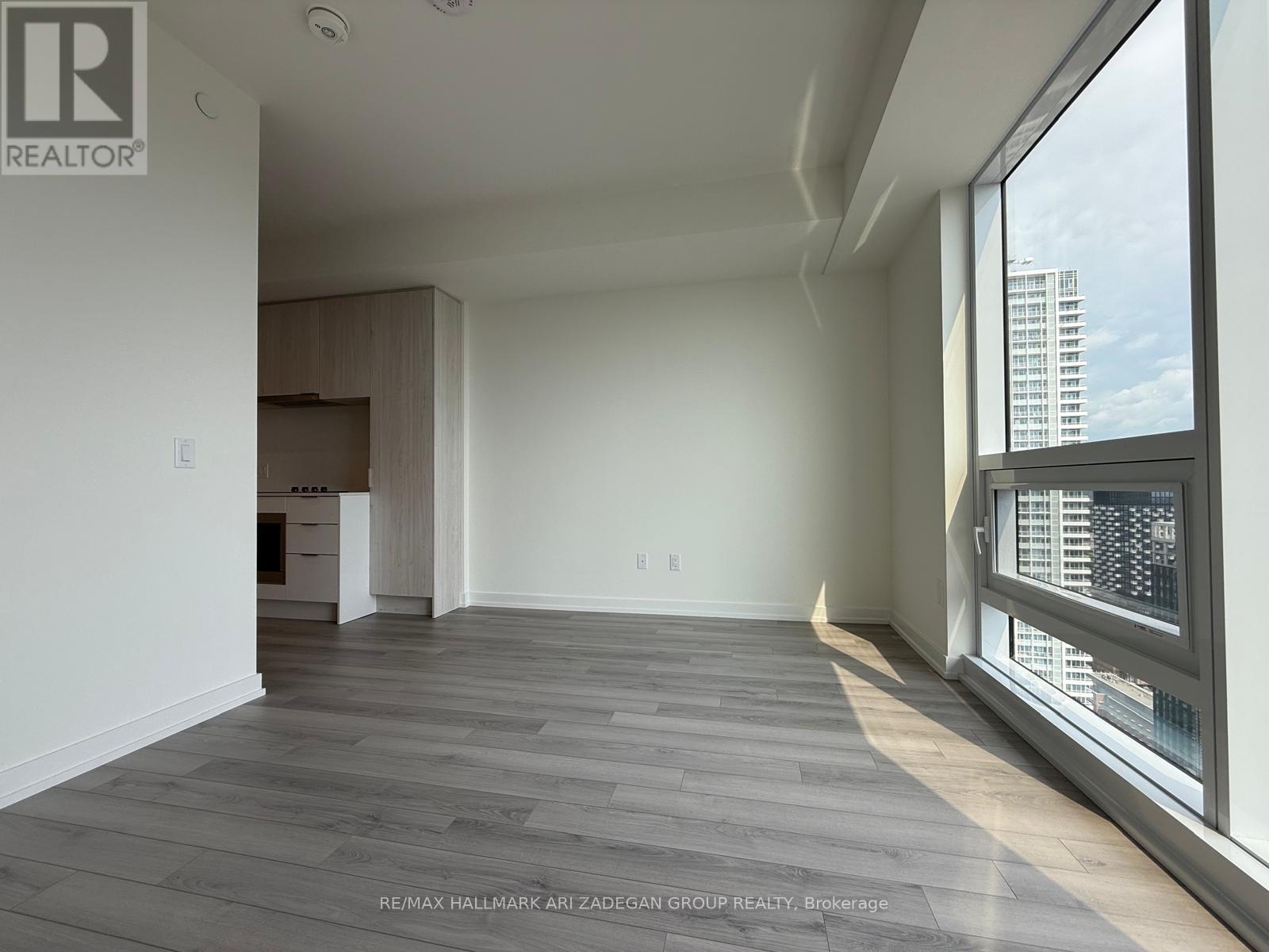 Photo 7 of 4305 89 Church Street, Toronto ON