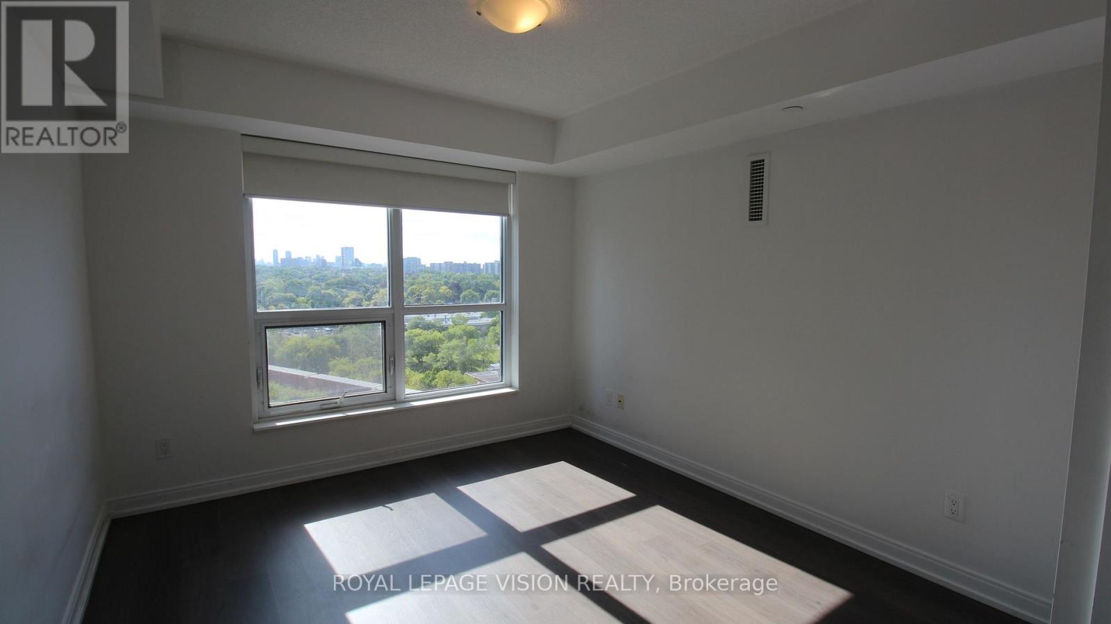 Photo 19 of 1106 255 Village Green Square, Toronto ON