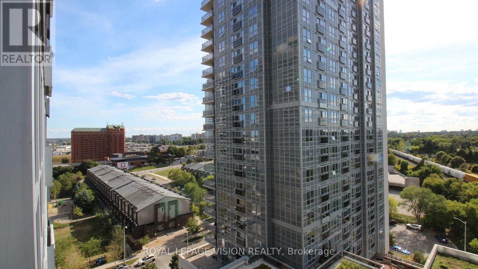 Photo 3 of 1106 255 Village Green Square, Toronto ON