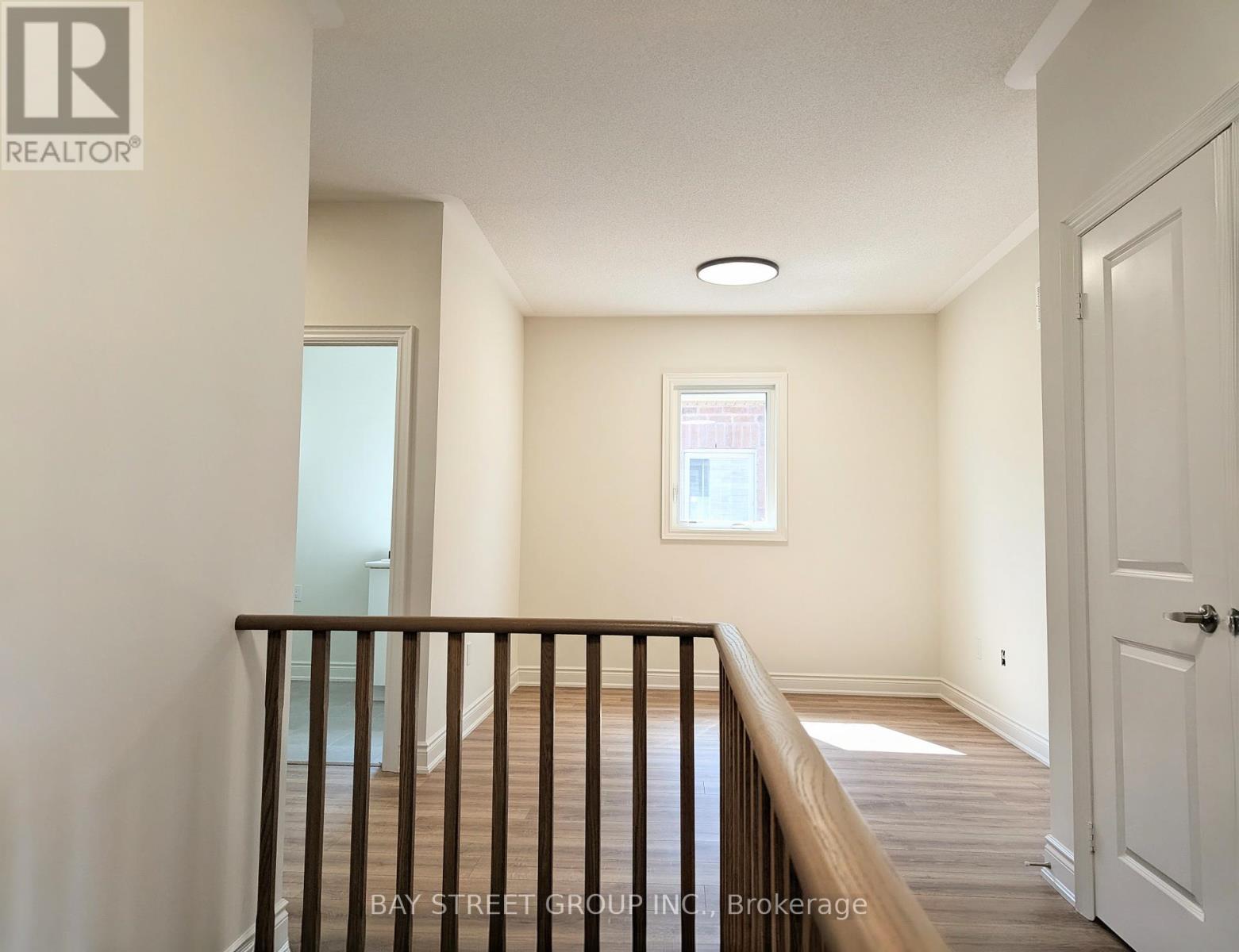 Photo 7 of 17 Kenneth Appleton Avenue, Richmond Hill ON