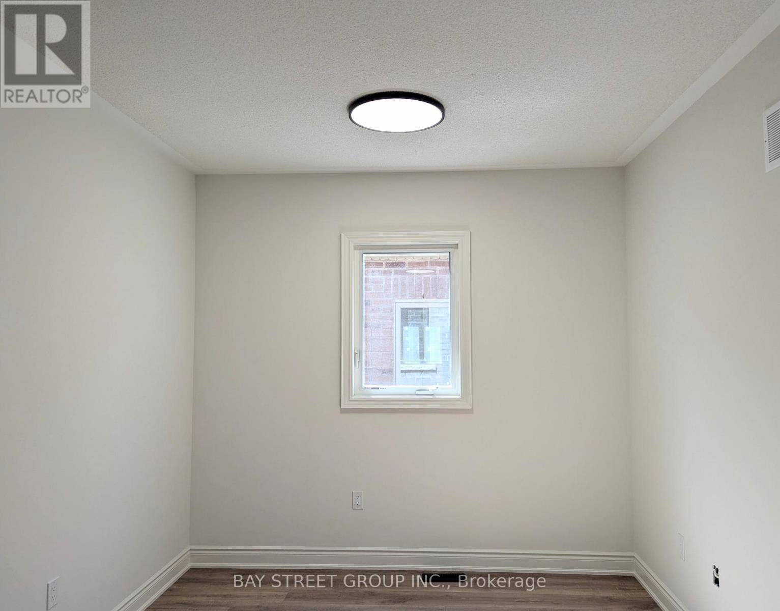 Photo 13 of 17 Kenneth Appleton Avenue, Richmond Hill ON