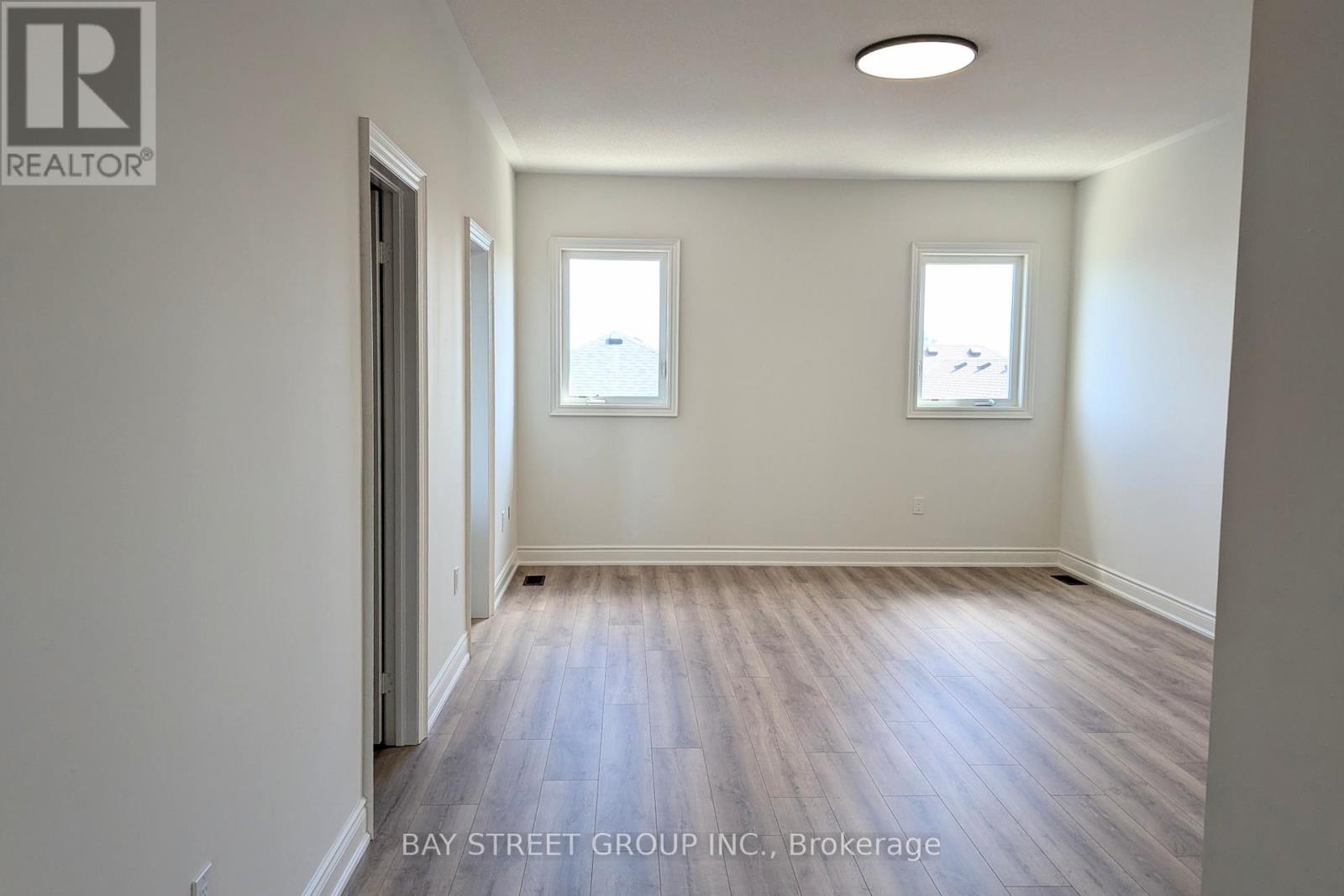 Photo 14 of 17 Kenneth Appleton Avenue, Richmond Hill ON