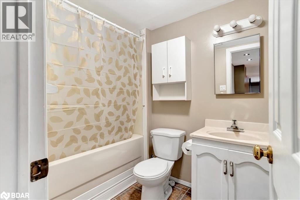 Photo 16 of 56 Knicely Road, Barrie ON