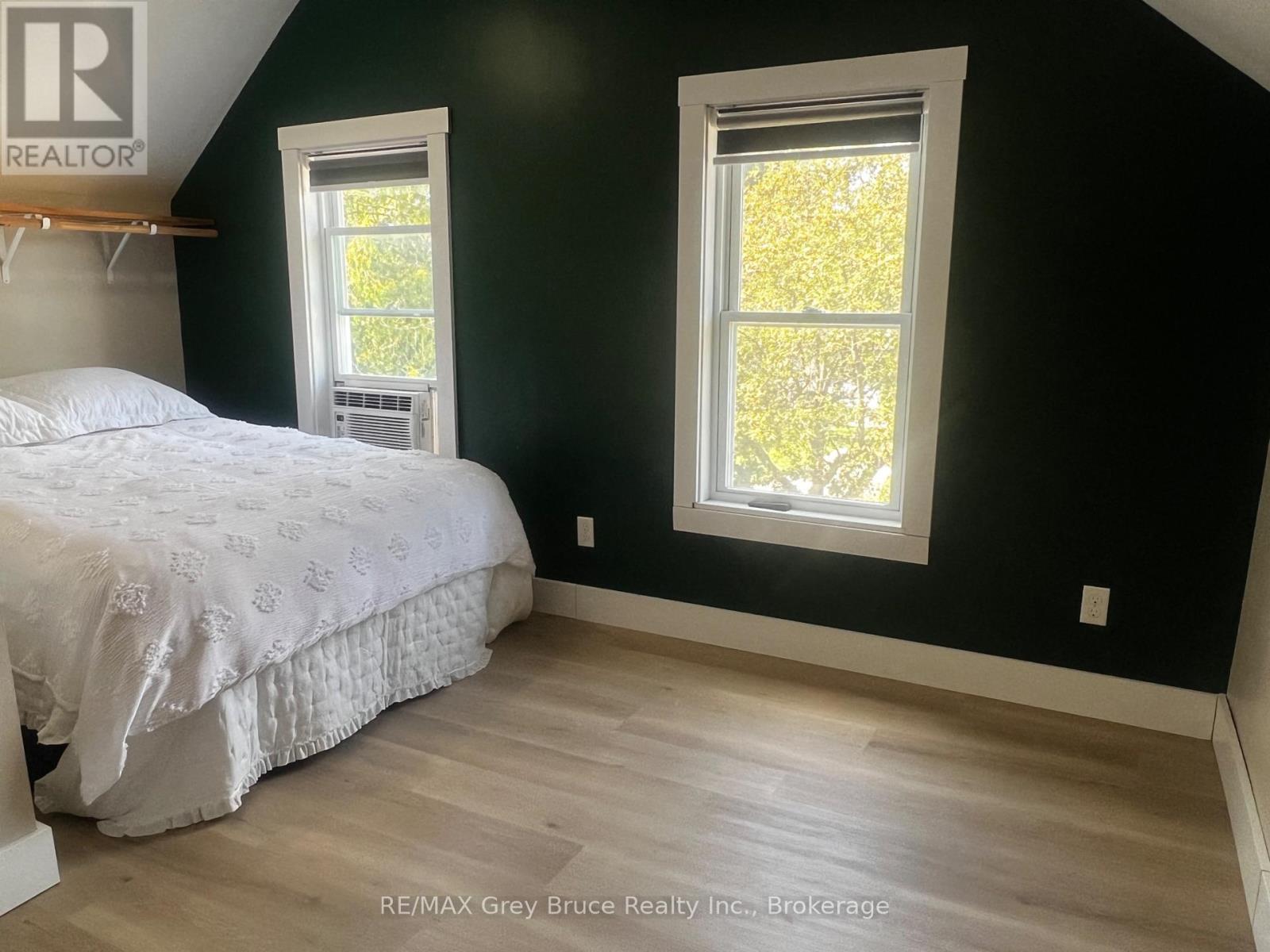 Photo 4 of 1857 6th Avenue E, Owen Sound ON