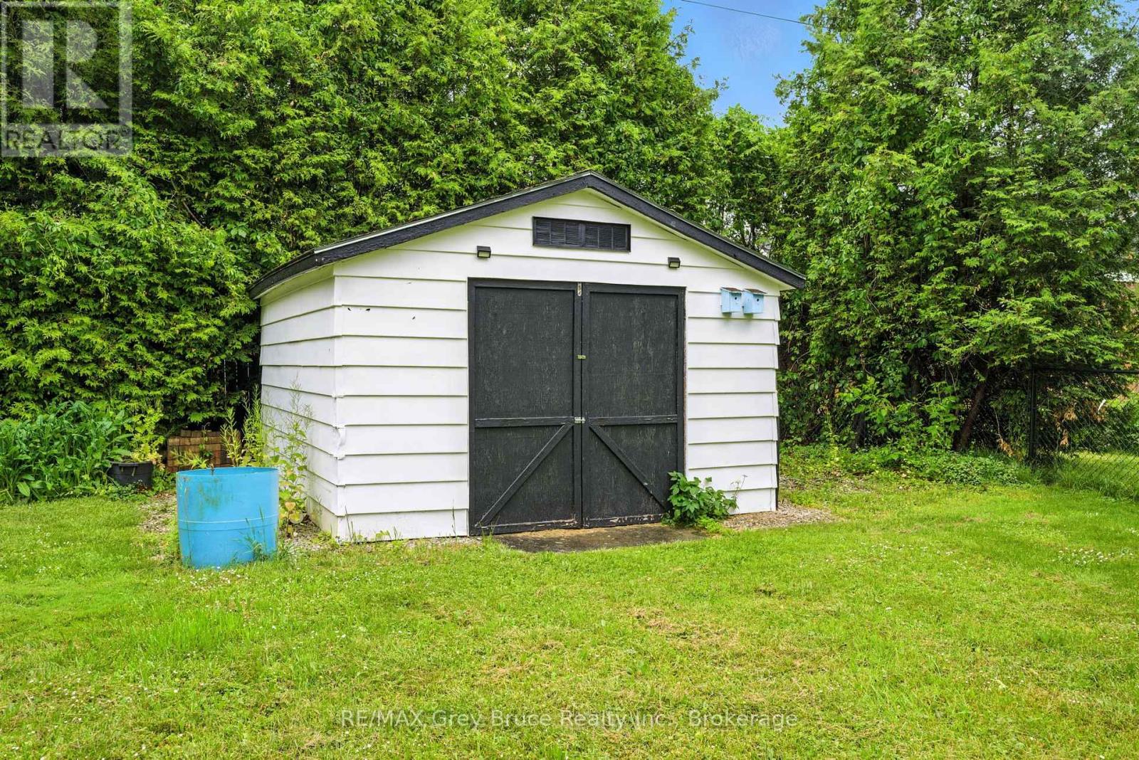 Photo 9 of 1857 6th Avenue E, Owen Sound ON