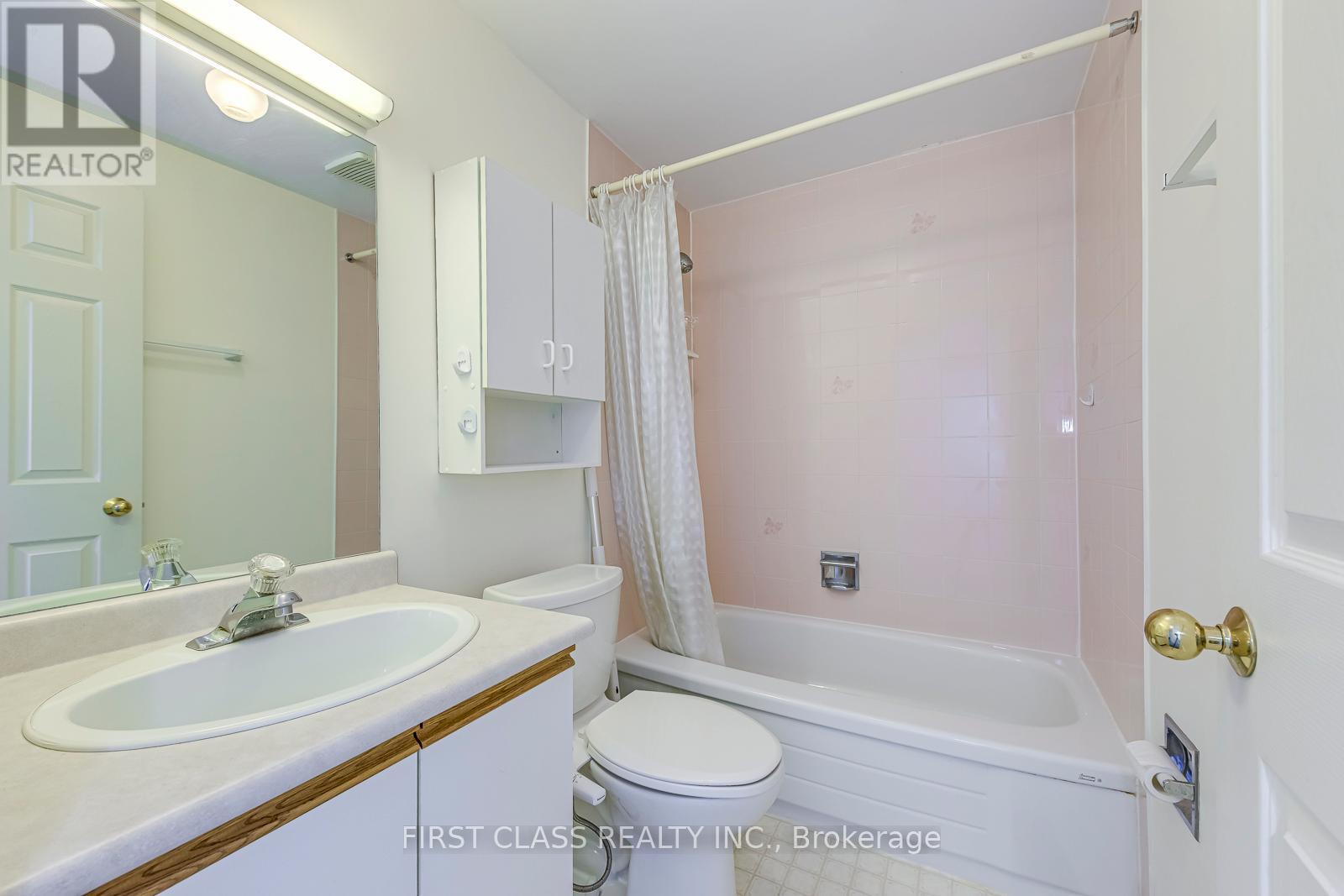 Photo 16 of 26 2051 Merchants Gate, Oakville ON