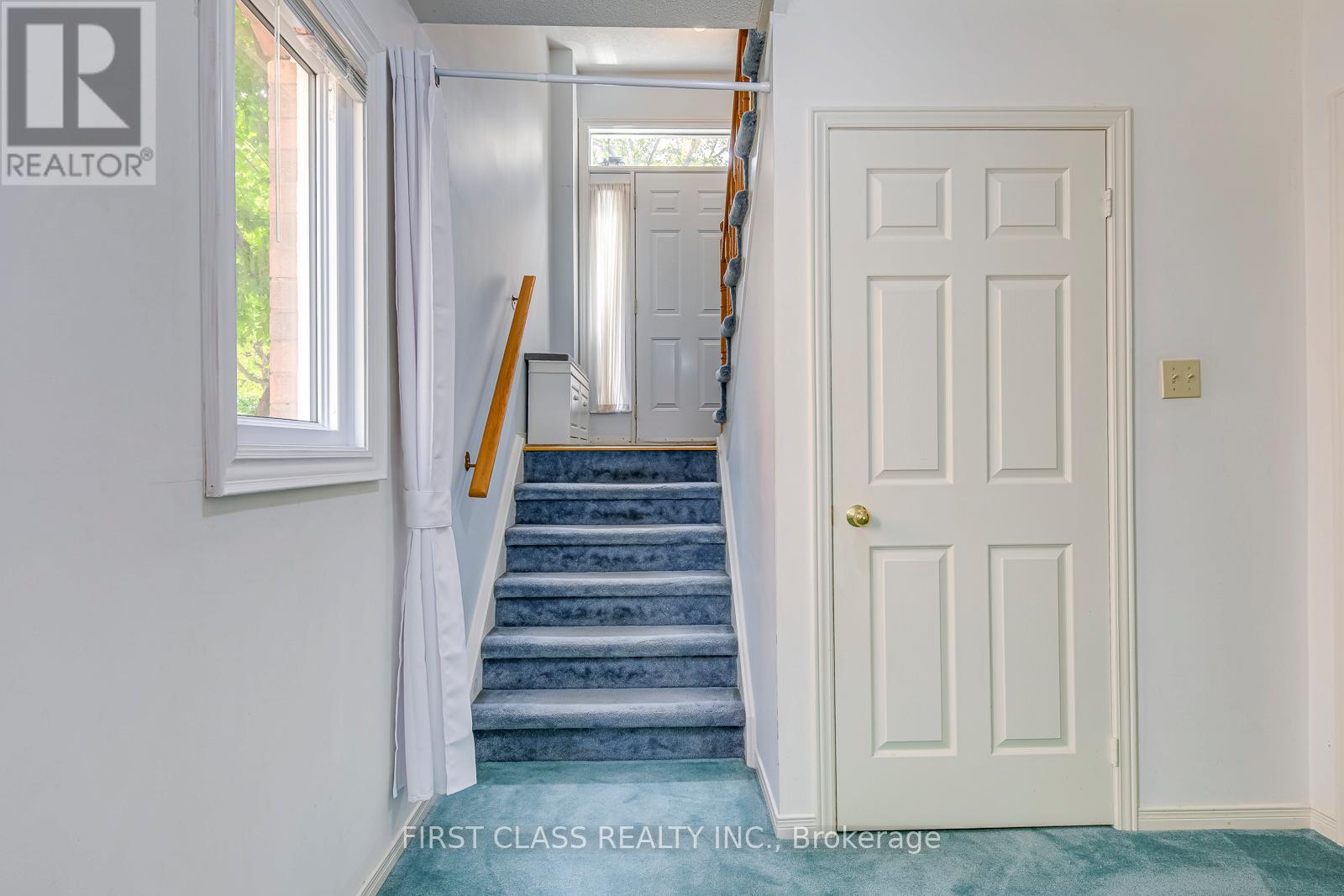 Photo 23 of 26 2051 Merchants Gate, Oakville ON