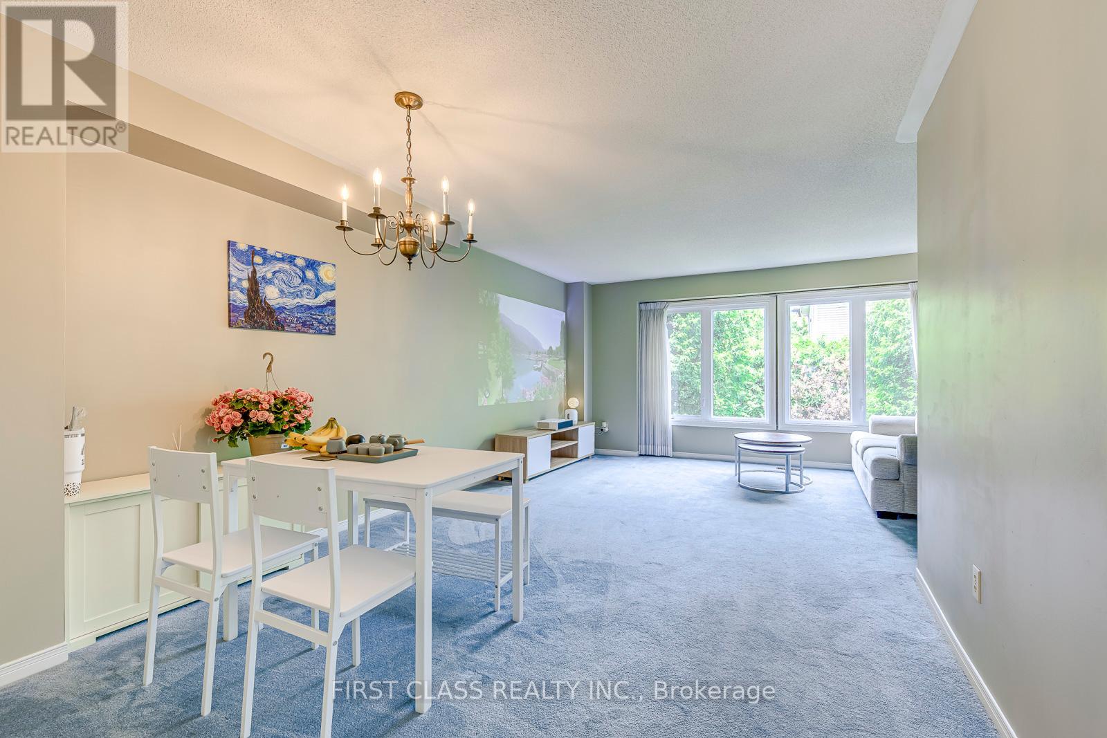 Photo 17 of 26 2051 Merchants Gate, Oakville ON