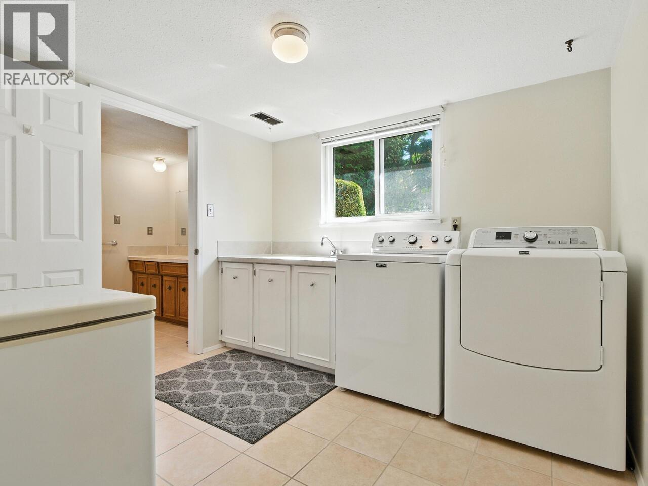 Photo 7 of 7080 Kimberley Drive, Richmond BC