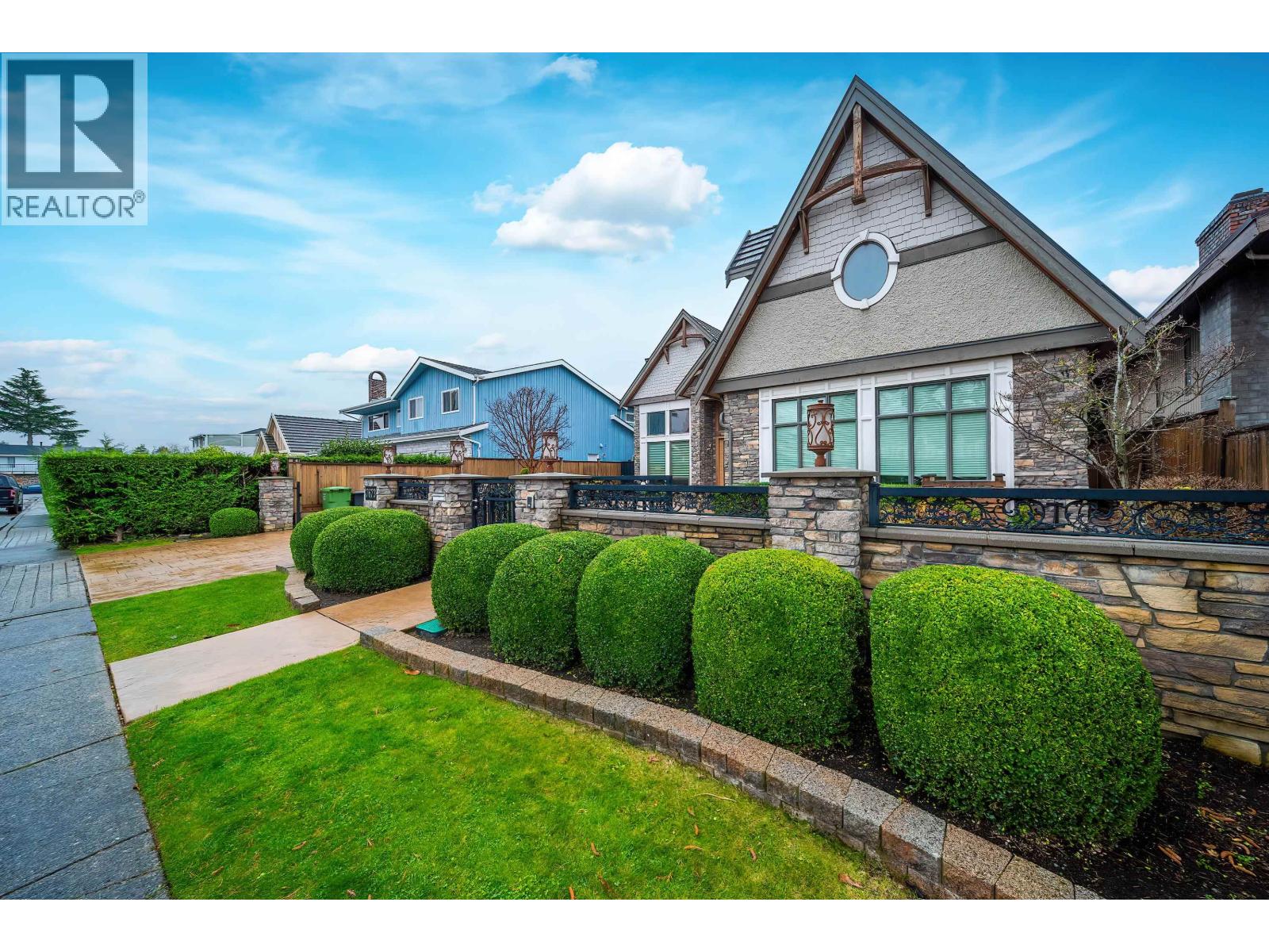Photo 1 of 7673 Dampier Drive, Richmond BC
