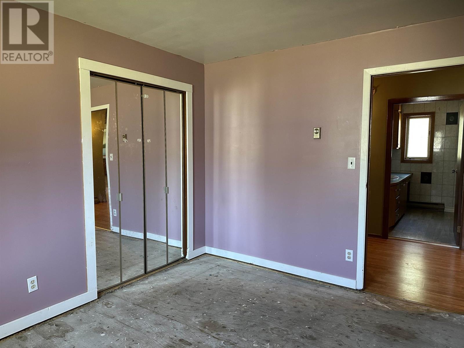 Photo 12 of 100 Centennial Dr, Schreiber ON