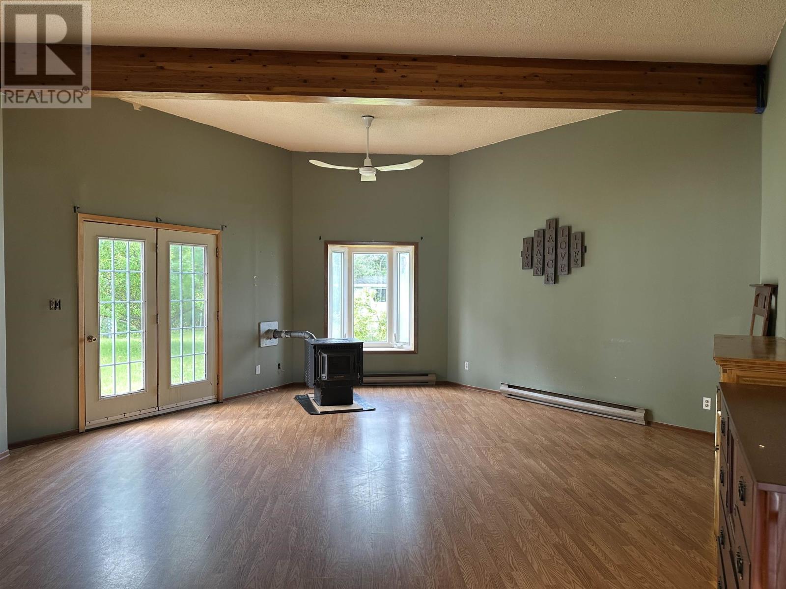 Photo 24 of 100 Centennial Dr, Schreiber ON