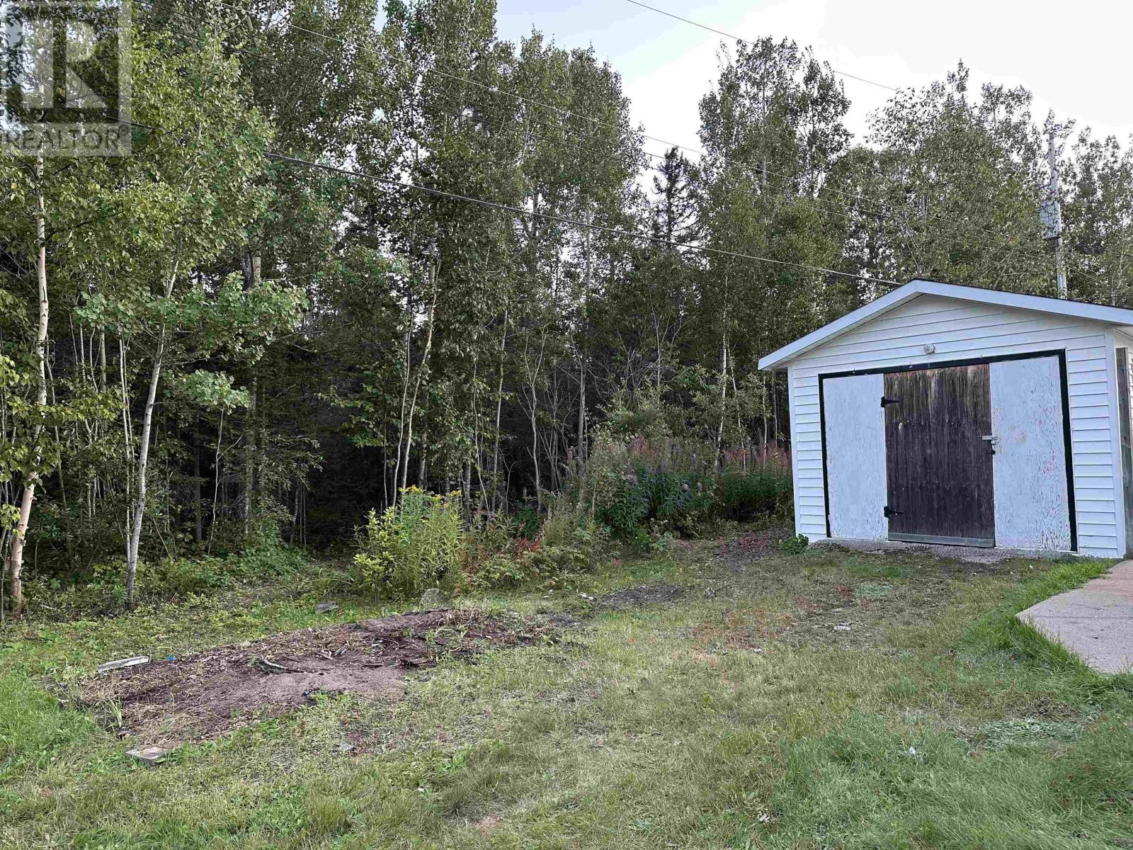 Photo 32 of 100 Centennial Dr, Schreiber ON