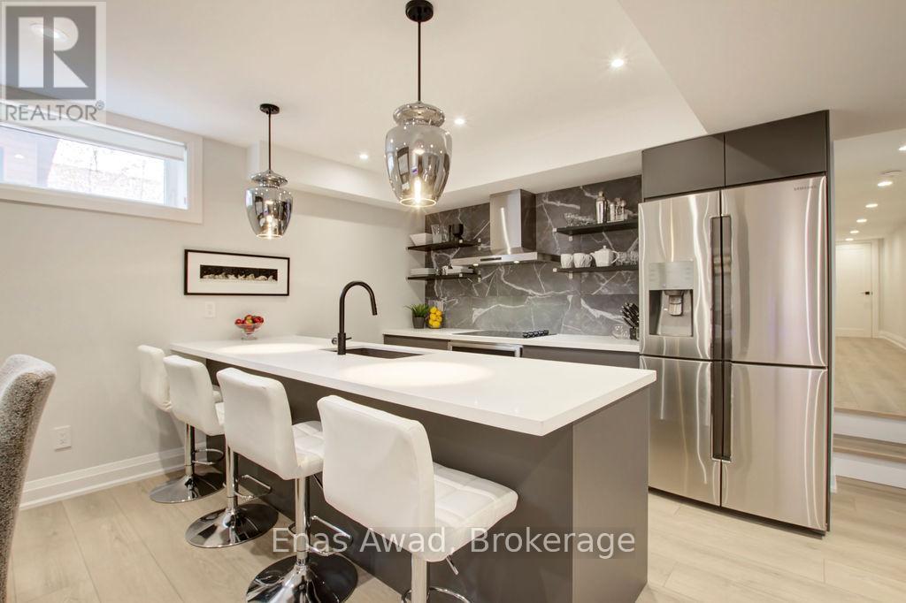 Photo 16 of 164 Maurice Drive, Oakville ON