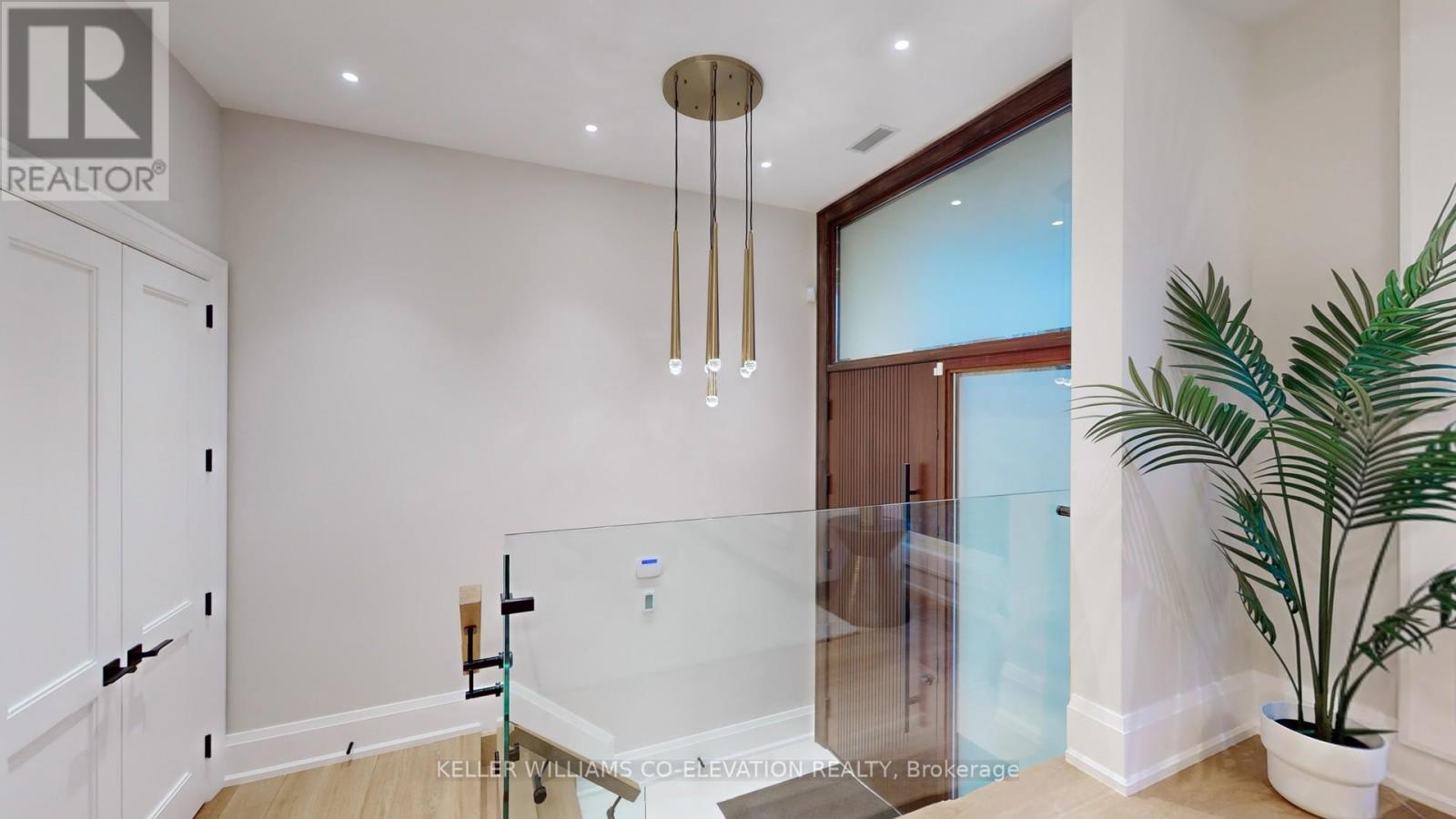 Photo 43 of 127 Joicey Boulevard, Toronto ON