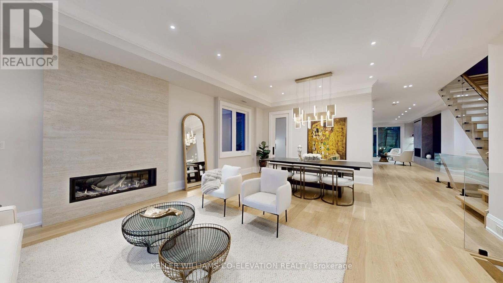 Photo 17 of 127 Joicey Boulevard, Toronto ON