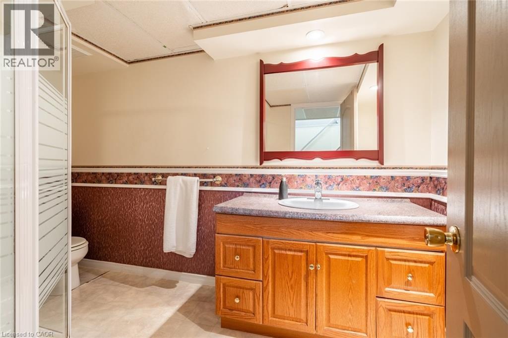 Photo 36 of 2172 Centre Road, Hamilton ON