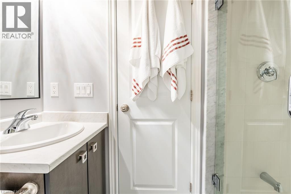 Photo 8 of 5056 New Street Unit 15, Burlington ON