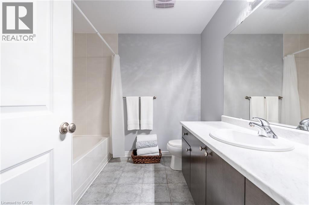 Photo 11 of 5056 New Street Unit 15, Burlington ON