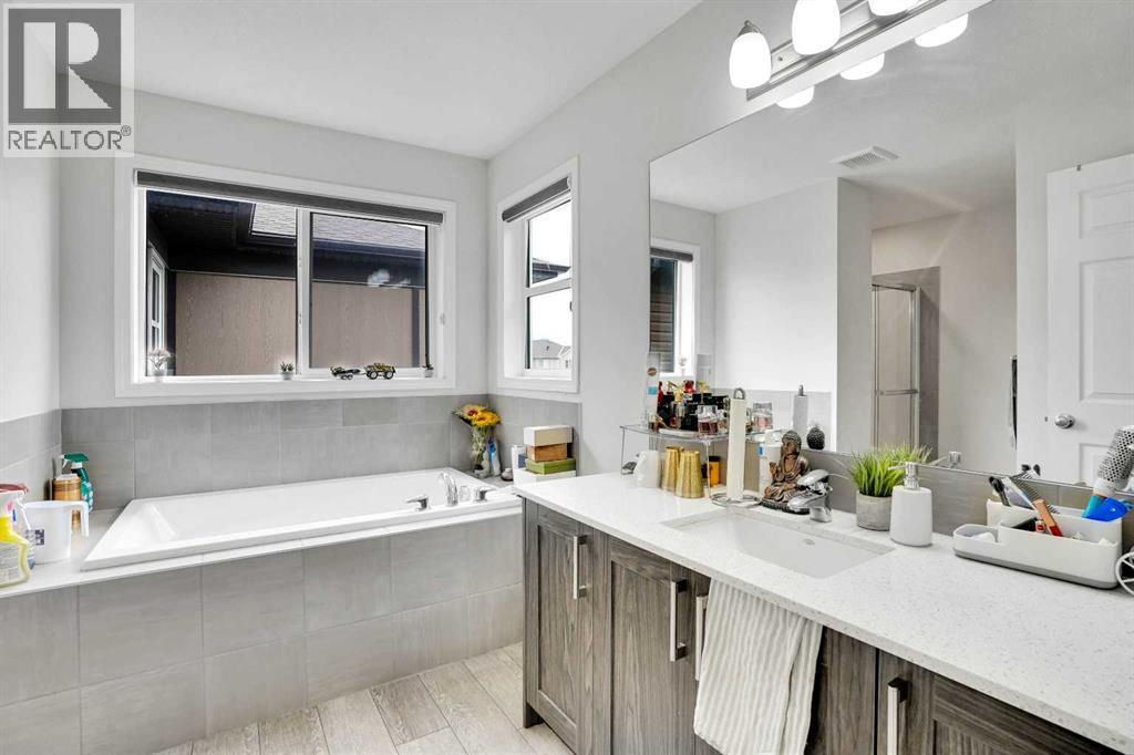 Photo 3 of 155 Savanna Way Ne, Calgary AB