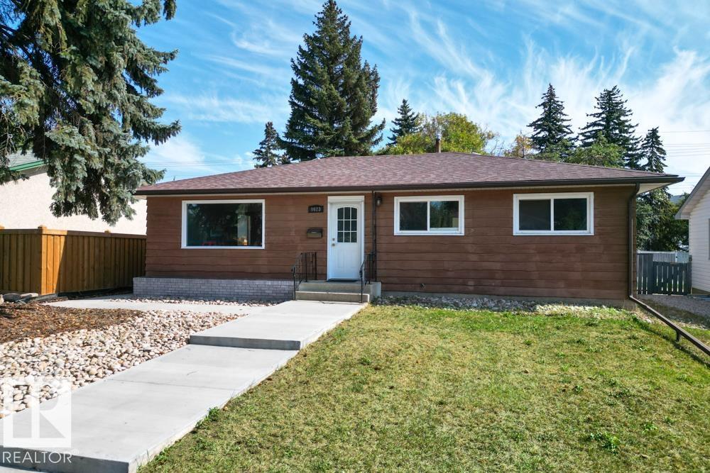 Photo 39 of 9623 52 St Nw, Edmonton AB