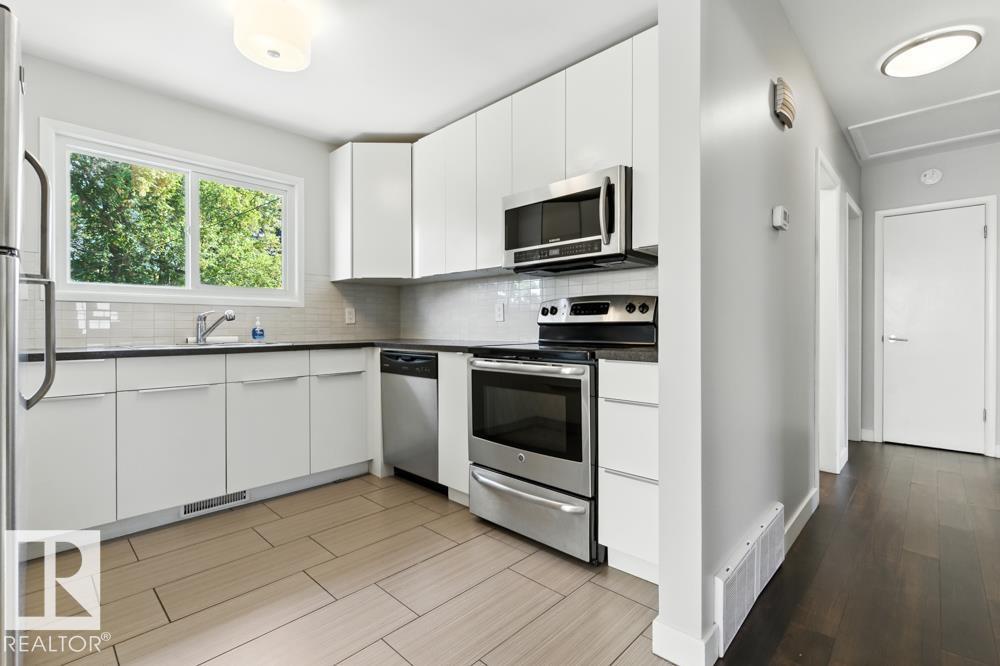 Photo 1 of 9623 52 St Nw, Edmonton AB