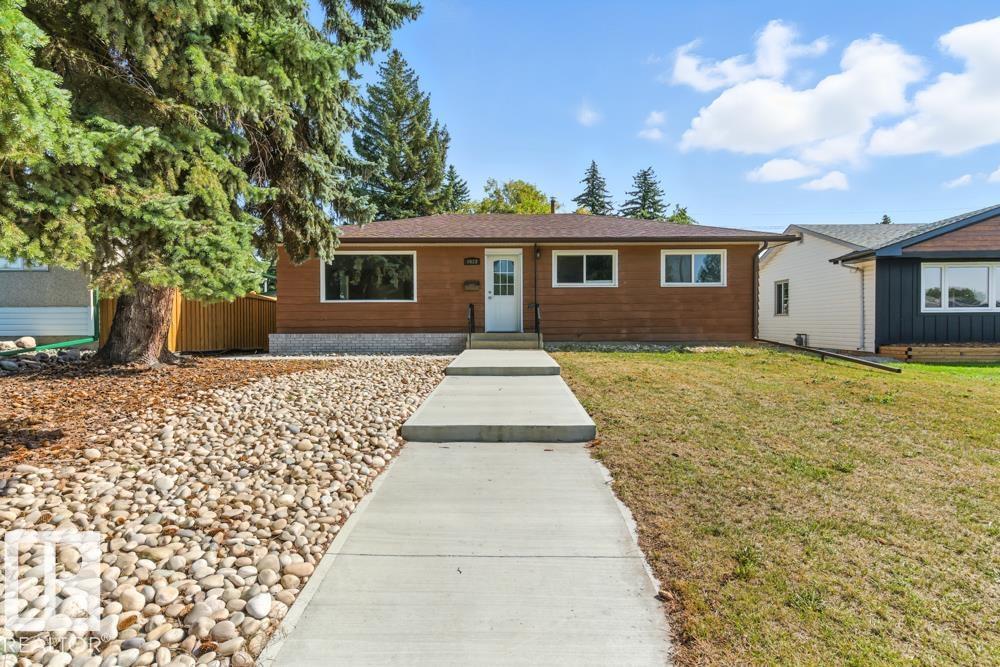 Photo 32 of 9623 52 St Nw, Edmonton AB