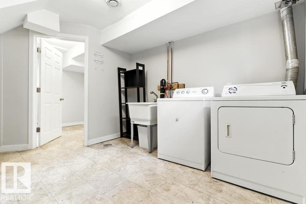 Photo 21 of 9623 52 St Nw, Edmonton AB