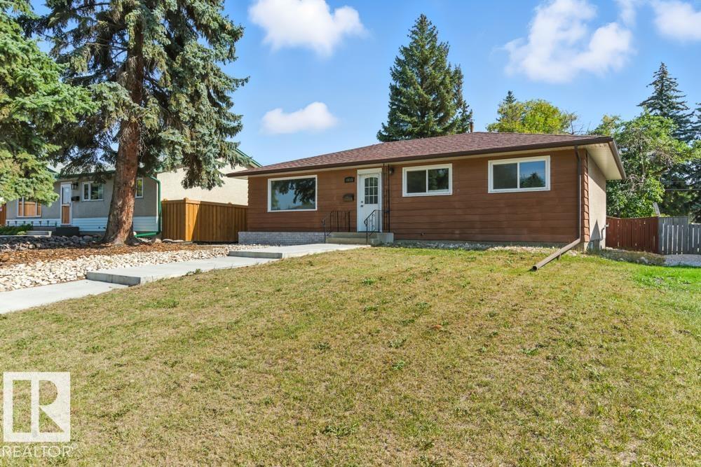 Photo 20 of 9623 52 St Nw, Edmonton AB