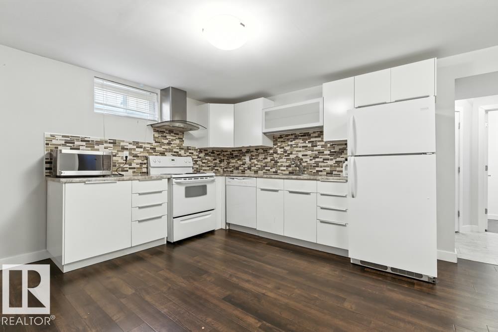 Photo 23 of 9623 52 St Nw, Edmonton AB