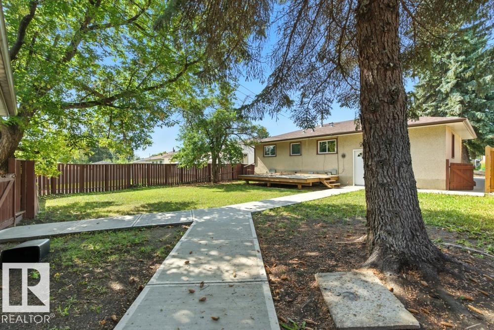 Photo 38 of 9623 52 St Nw, Edmonton AB