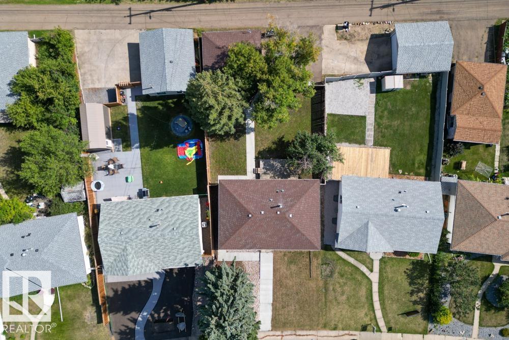 Photo 4 of 9623 52 St Nw, Edmonton AB