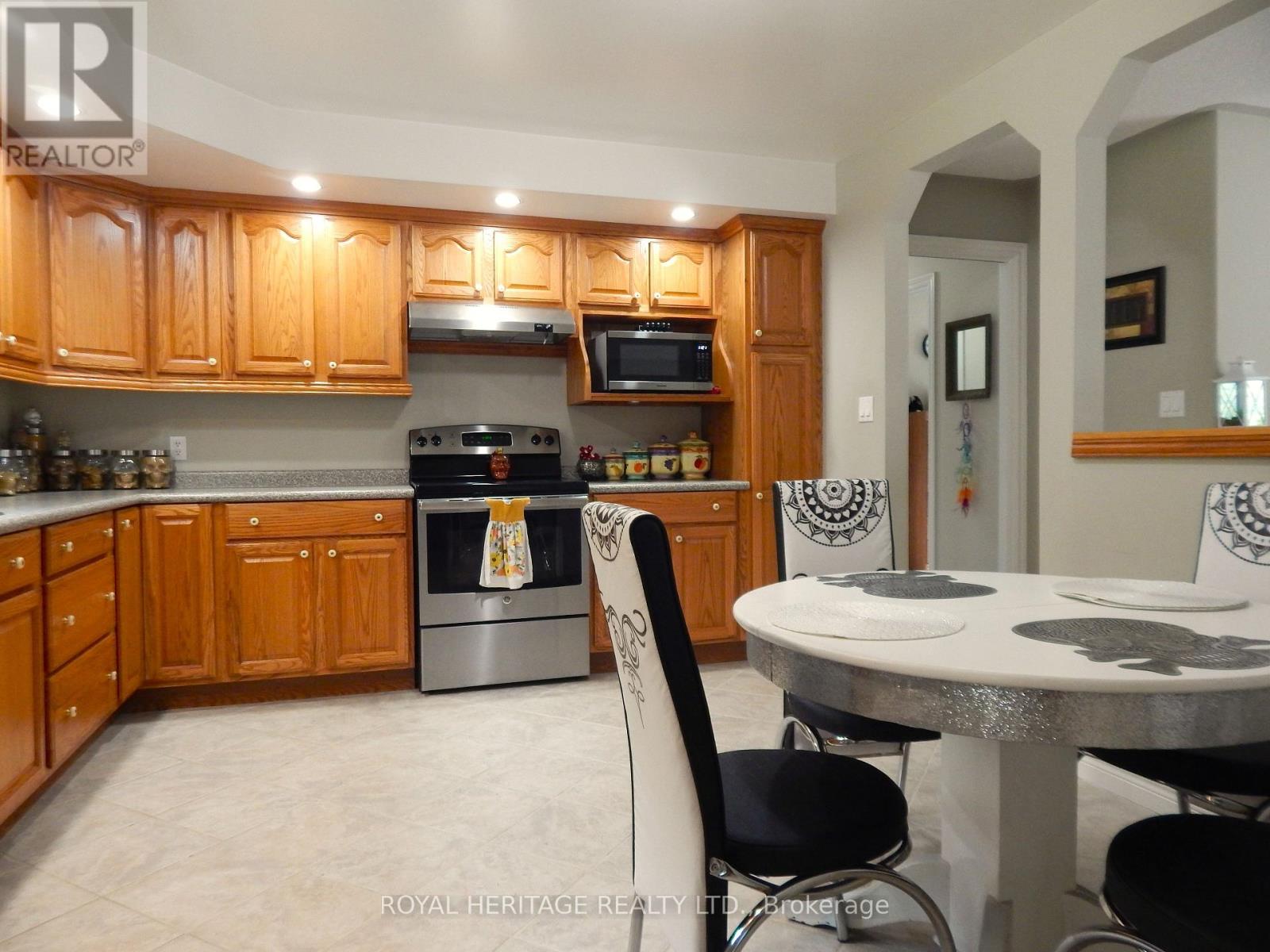 Photo 11 of 10 Vicari Road, Brighton ON
