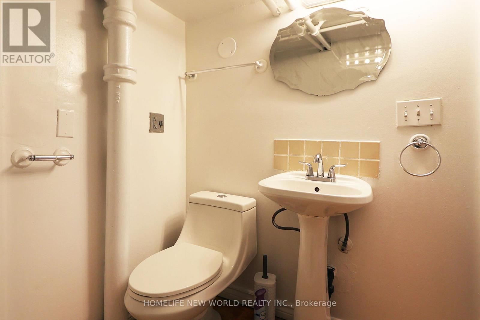 Photo 2 of Lower 609 Glenholme Avenue, Toronto ON