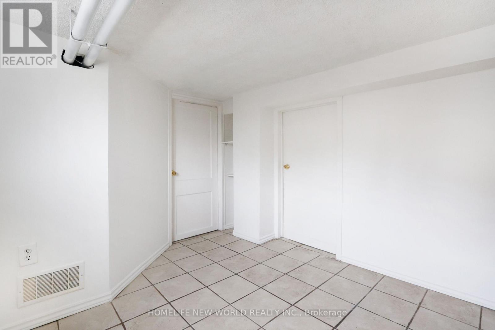 Photo 5 of Lower 609 Glenholme Avenue, Toronto ON