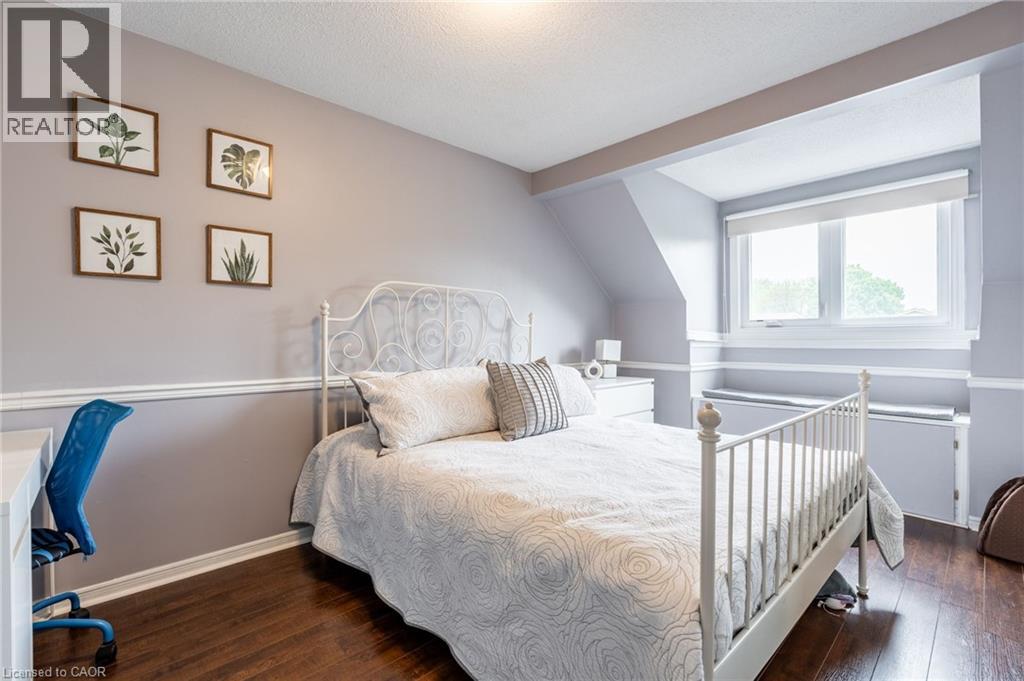 Photo 28 of 24 Vance Crescent, Waterdown ON