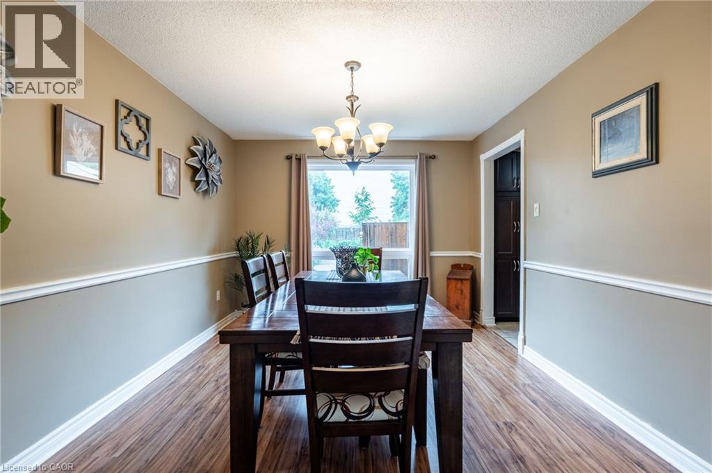 Photo 8 of 24 Vance Crescent, Waterdown ON