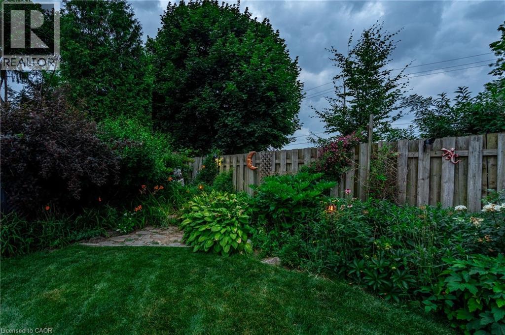 Photo 44 of 24 Vance Crescent, Waterdown ON
