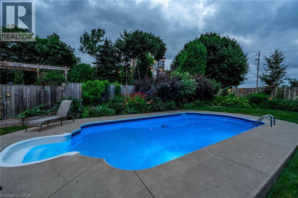 Photo 43 of 24 Vance Crescent, Waterdown ON